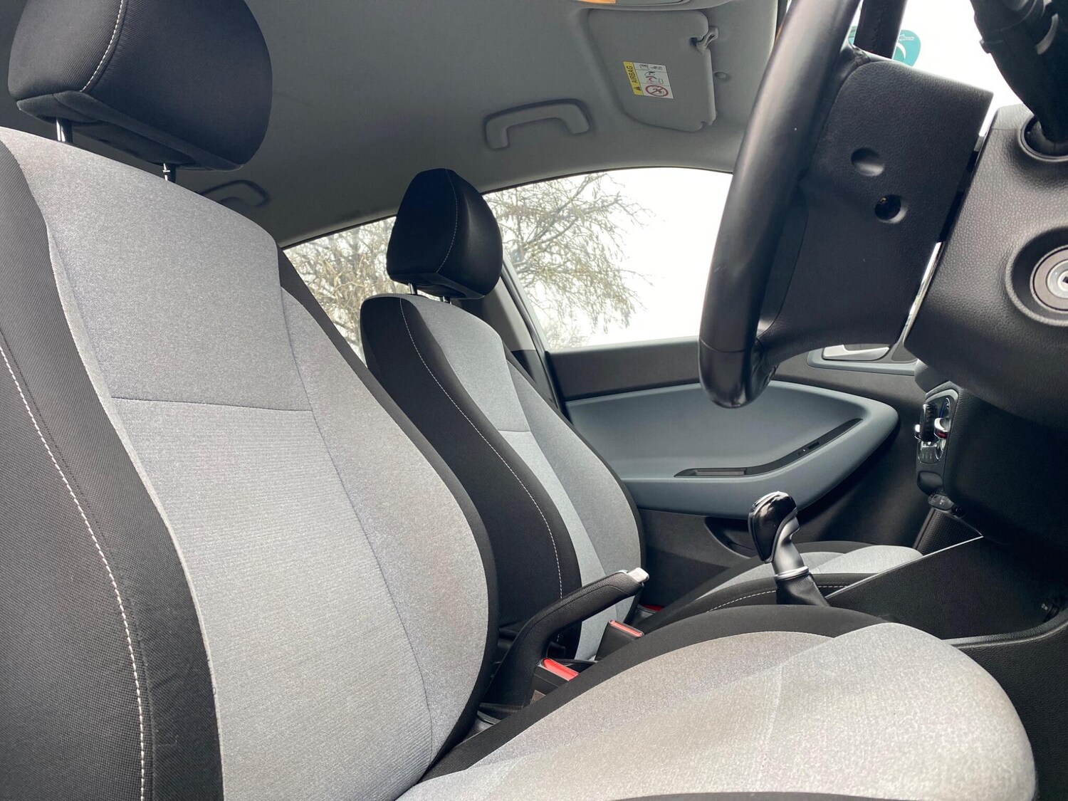 Used Hyundai i20 2015 for sale - 77230480: Photo 13