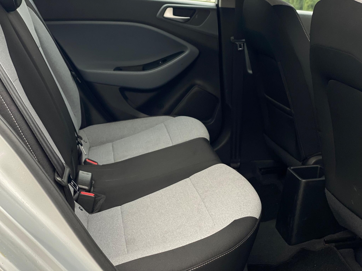 Used Hyundai i20 2015 for sale - 77230480: Photo 14