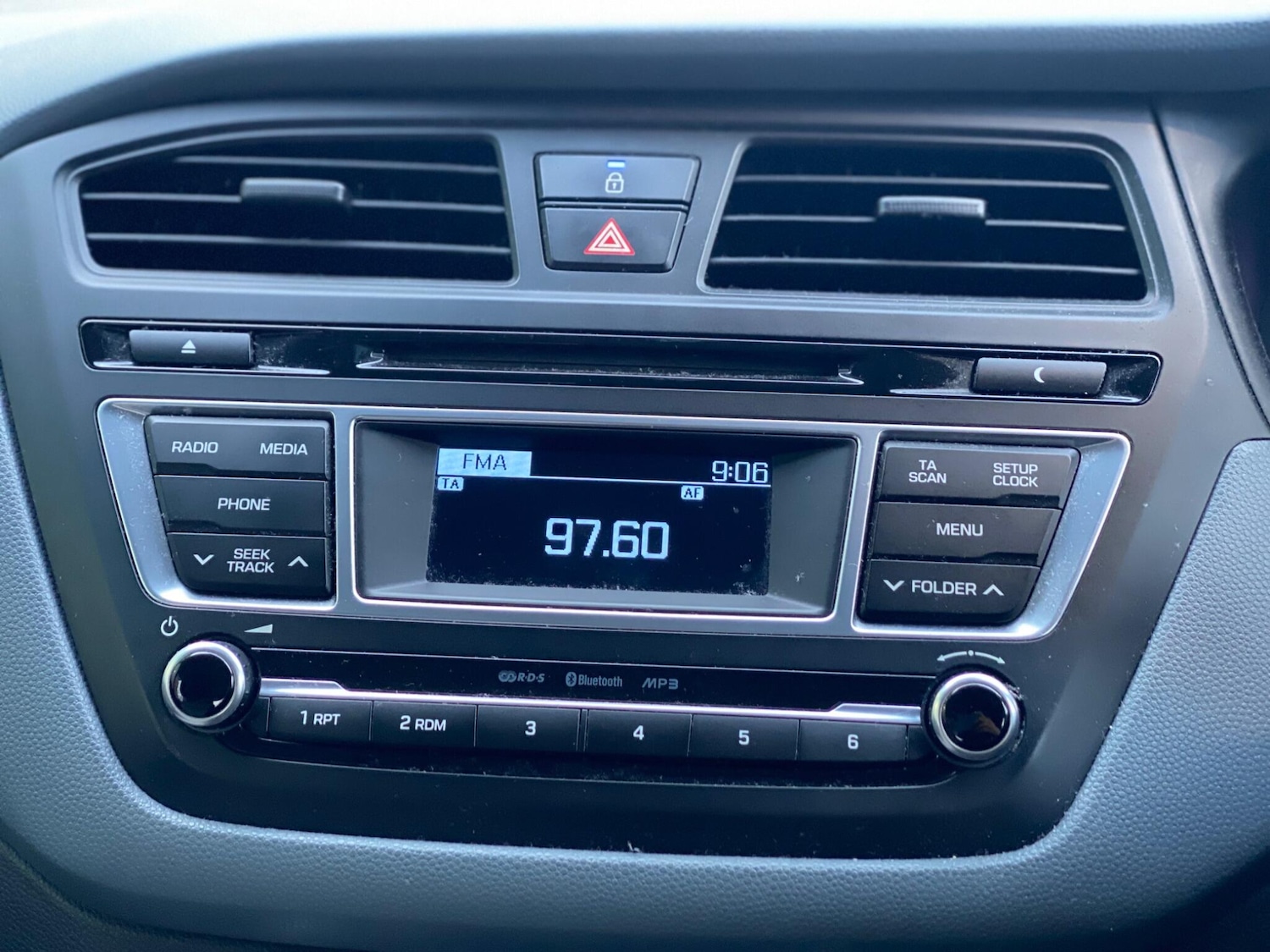 Used Hyundai i20 2015 for sale - 77230480: Photo 25