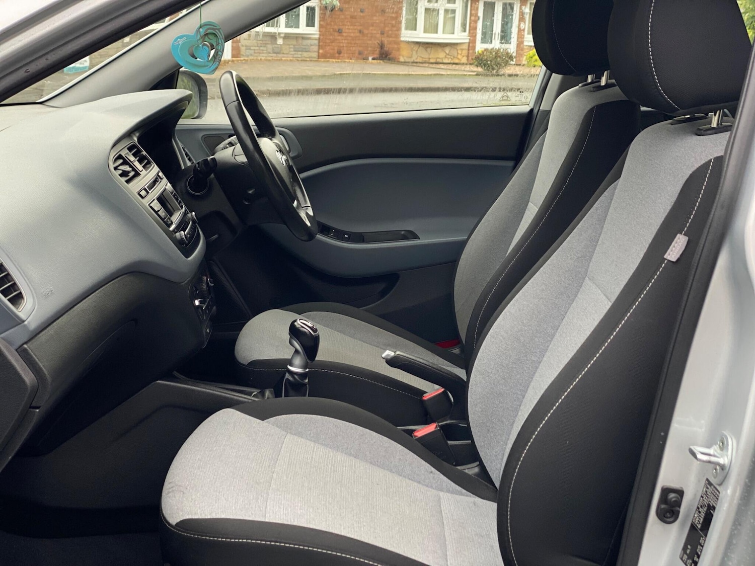 Used Hyundai i20 2015 for sale - 77230480: Photo 30