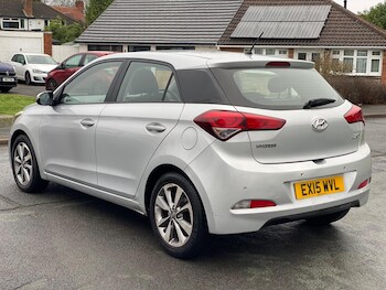 Used Hyundai i20 2015 for sale - 77230480: Photo