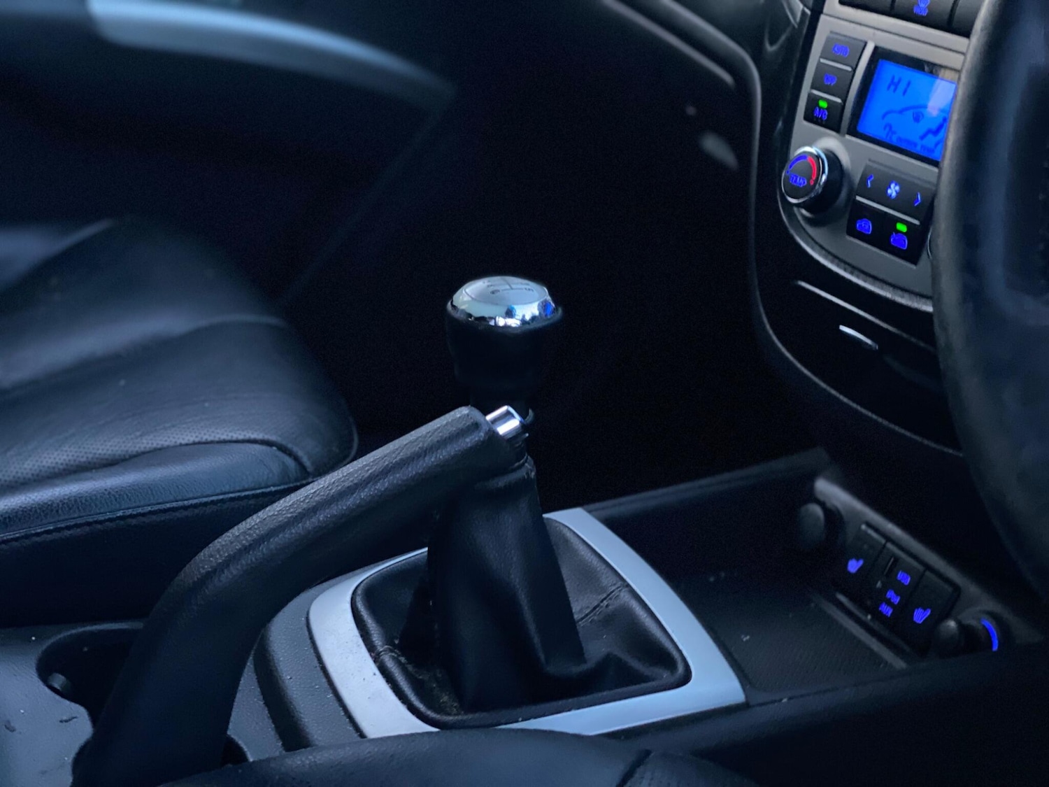 Used Hyundai Santa Fe 2012 for sale - 76824170: Photo 18