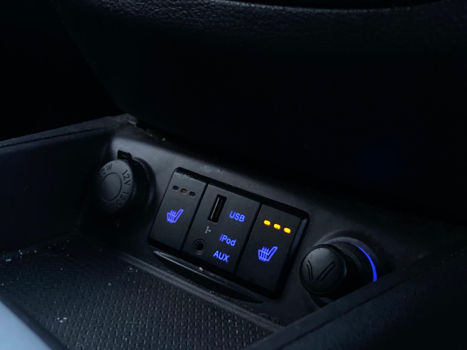 Used Hyundai Santa Fe 2012 for sale - 76824170: Photo 19