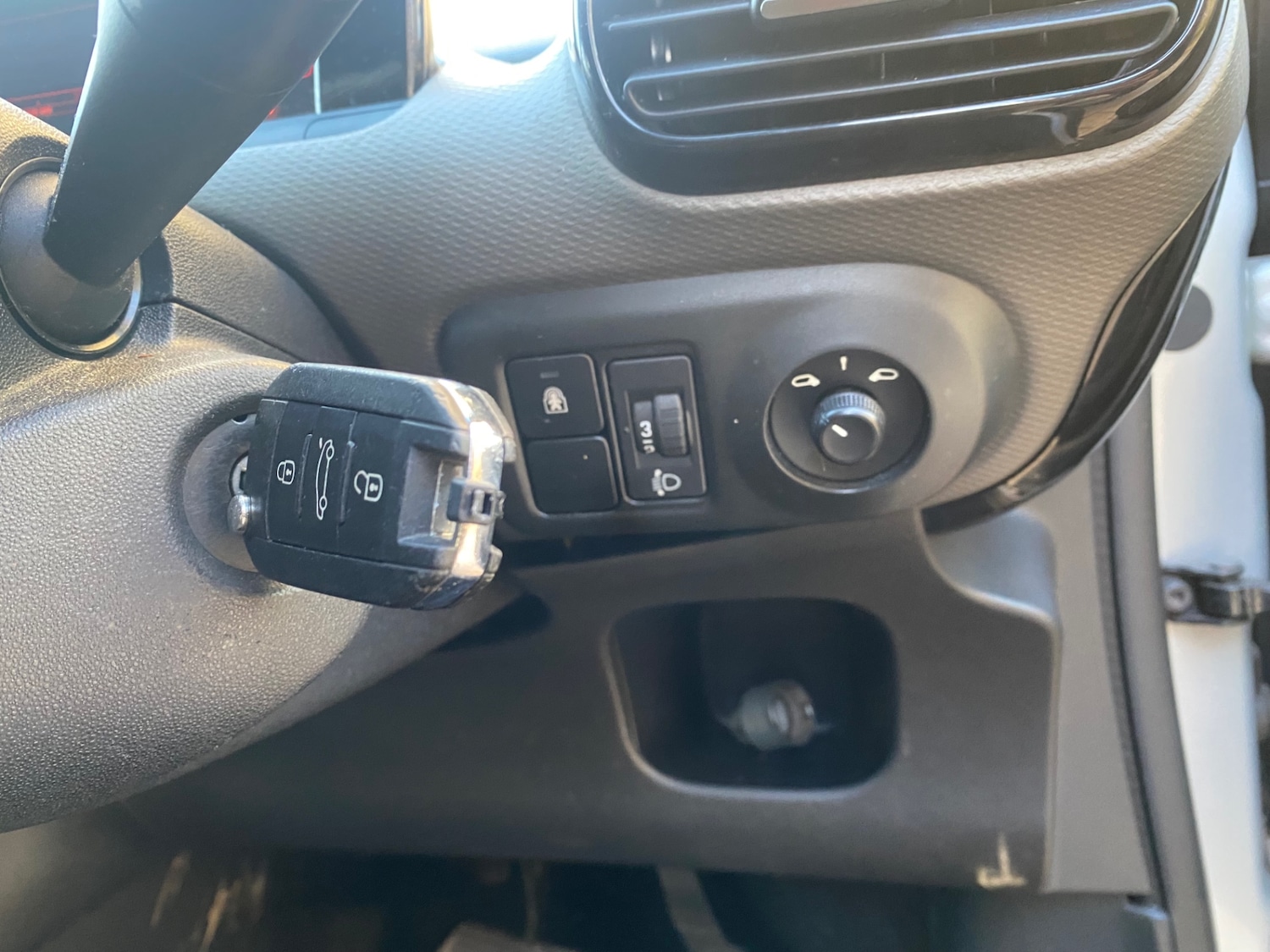 Used Citroen C4 Cactus 2017 for sale - 77046291: Photo 14