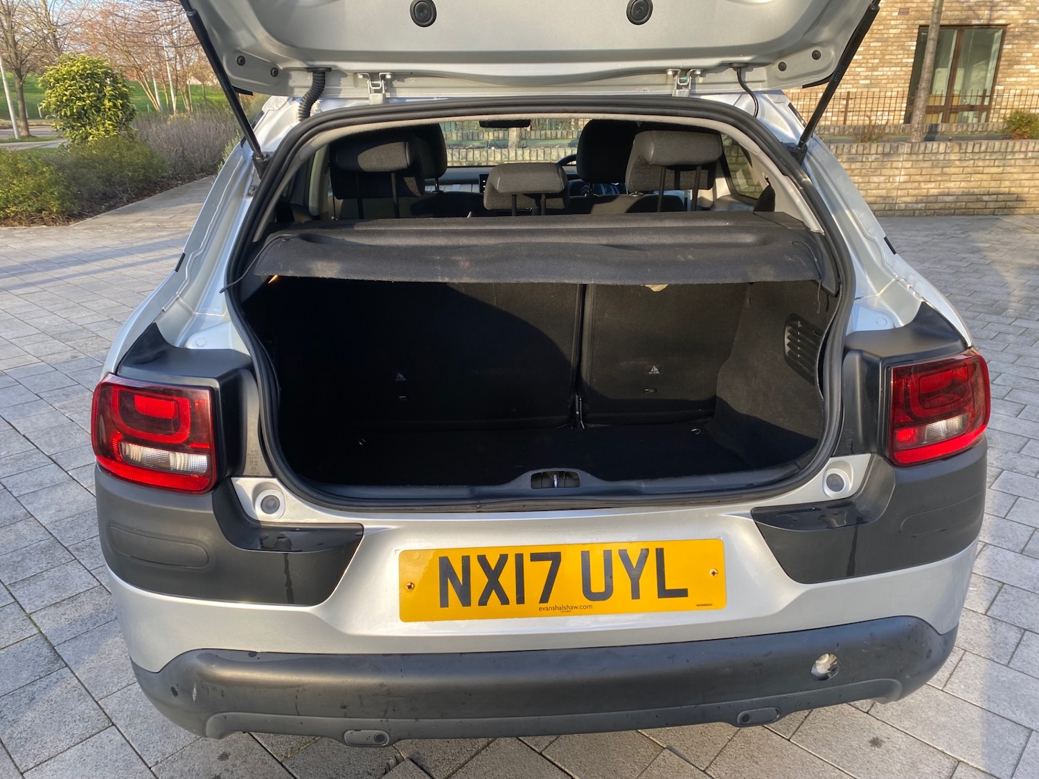 Used Citroen C4 Cactus 2017 for sale - 77046291: Photo 9