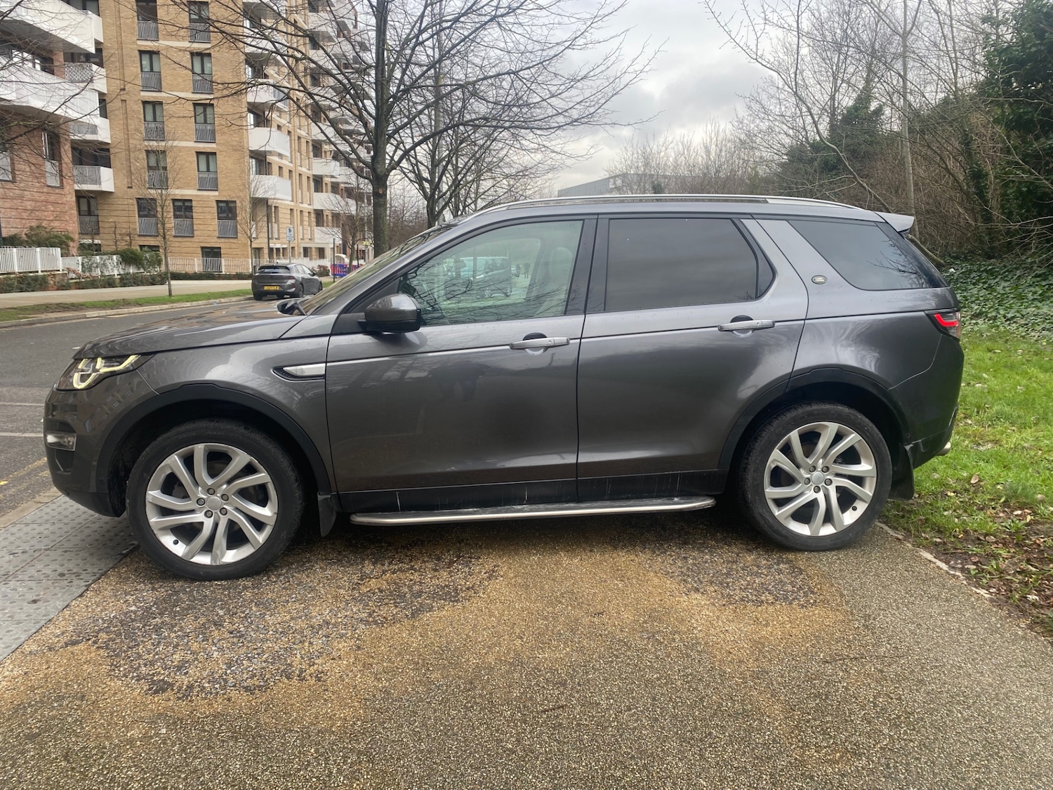 Used Land Rover Discovery Sport 2015 for sale - 77283574: Photo 4