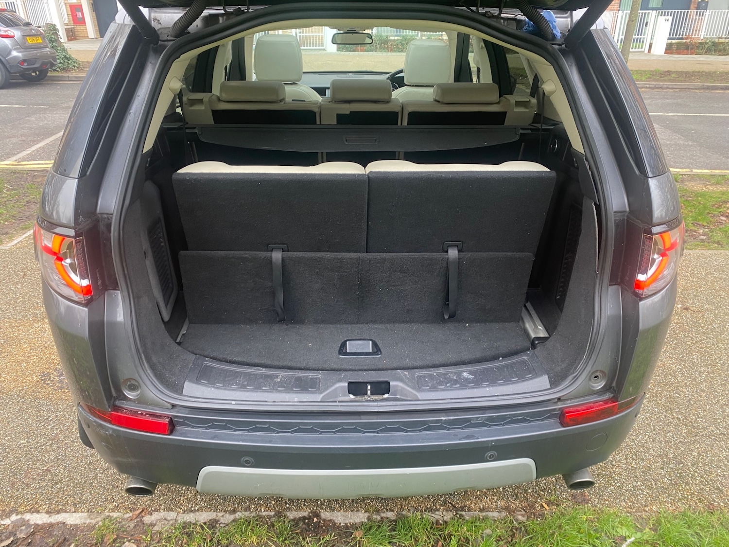 Used Land Rover Discovery Sport 2015 for sale - 77283574: Photo 6