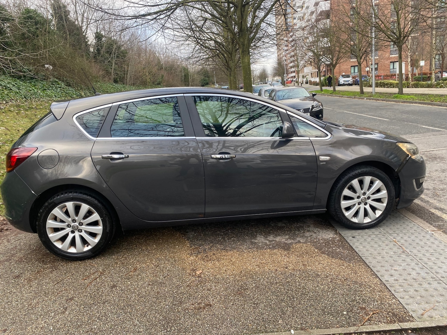 Used Vauxhall Astra 2012 for sale - 77367064: Photo 4