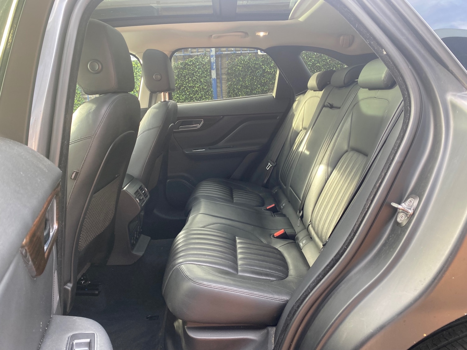 Used Jaguar F-Pace 2016 for sale - 77311133: Photo 9