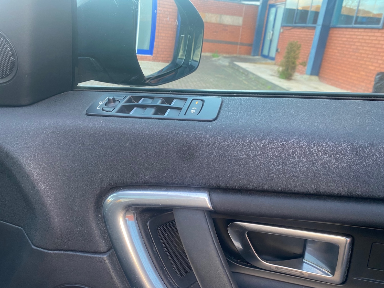 Used Land Rover Discovery Sport 2016 for sale - 77015000: Photo 19