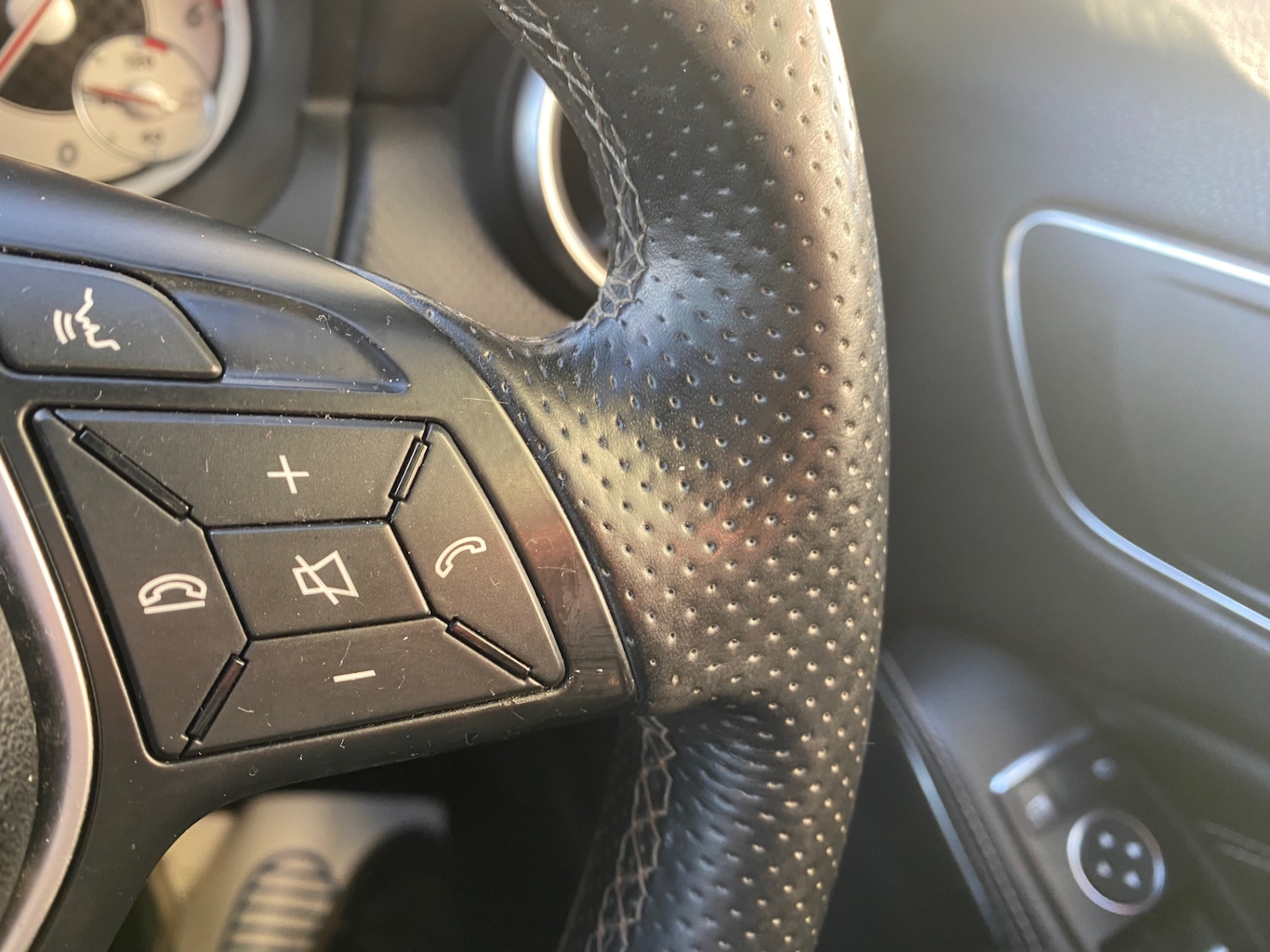 Used Mercedes-Benz A-Class 2013 for sale - 77438591: Photo 24