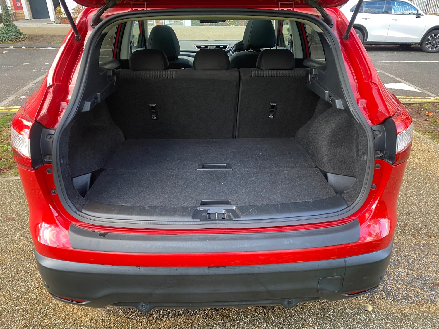 Used Nissan Qashqai 2015 for sale - 76748356: Photo 11