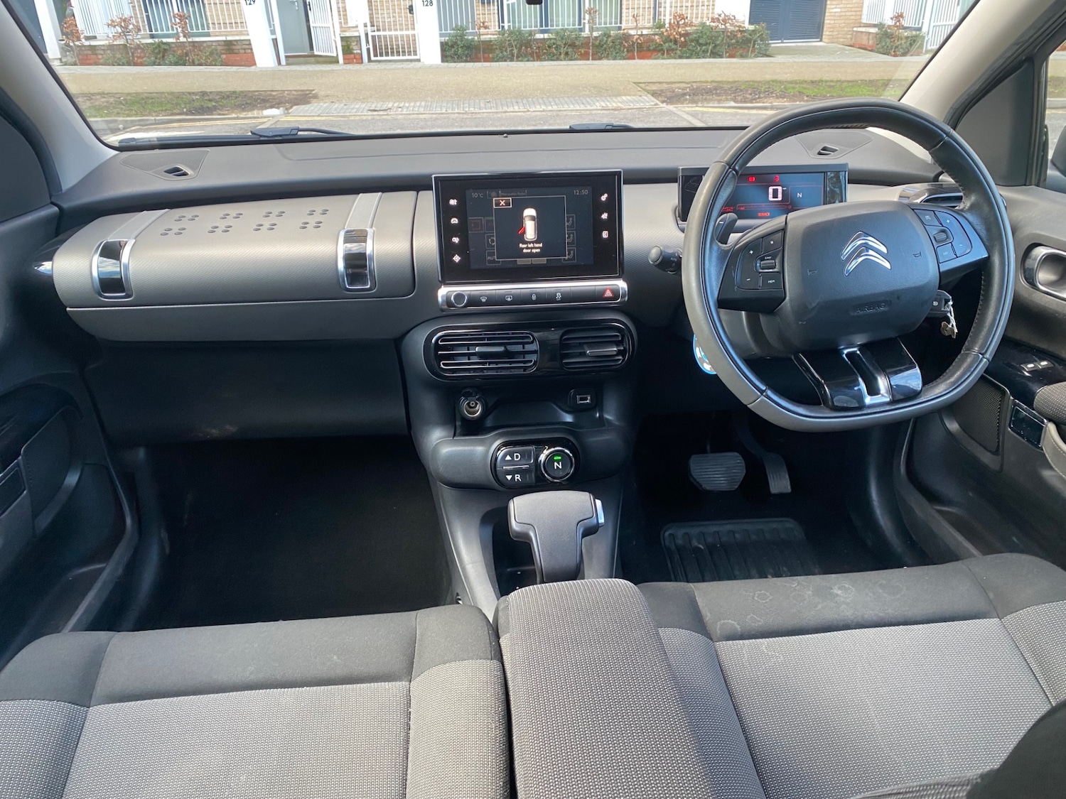 Used Citroen C4 Cactus 2017 for sale - 77432265: Photo 9