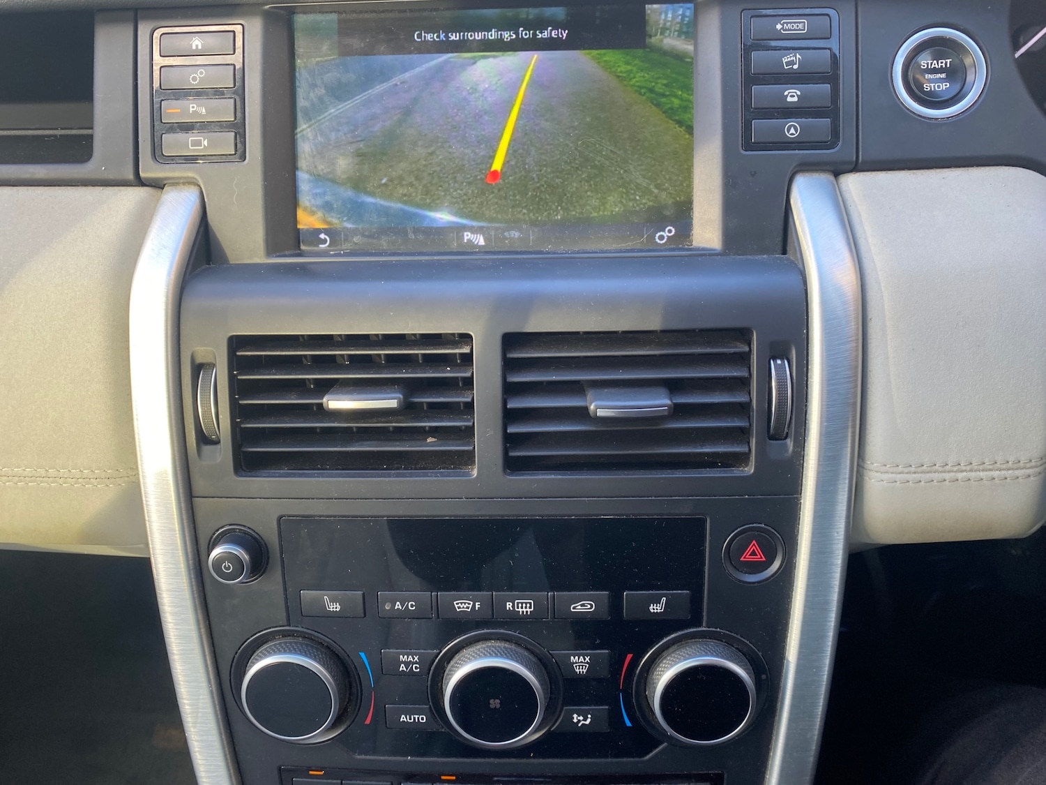 Used Land Rover Discovery Sport 2016 for sale - 76895014: Photo 25