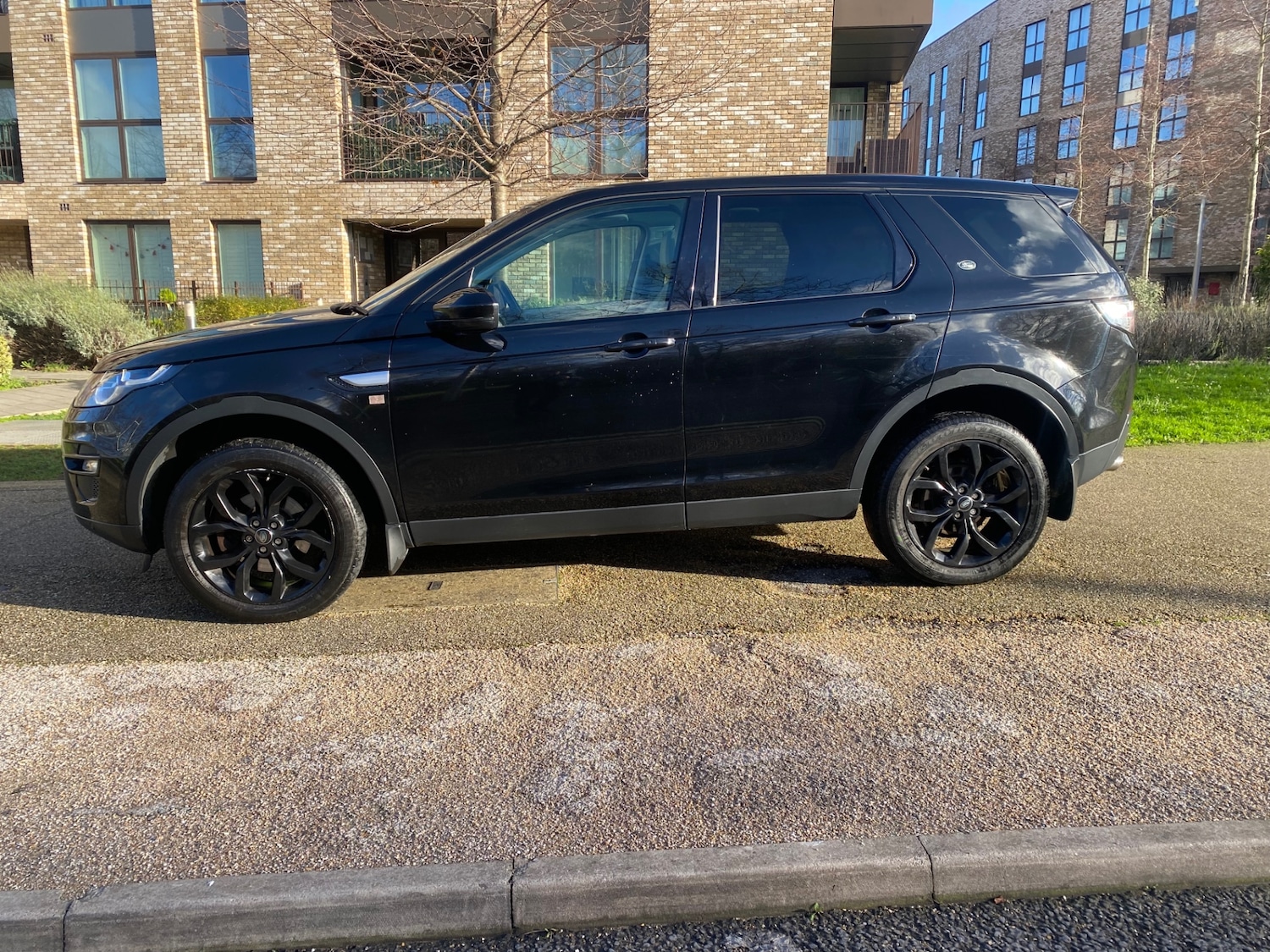 Used Land Rover Discovery Sport 2016 for sale - 76895014: Photo 3