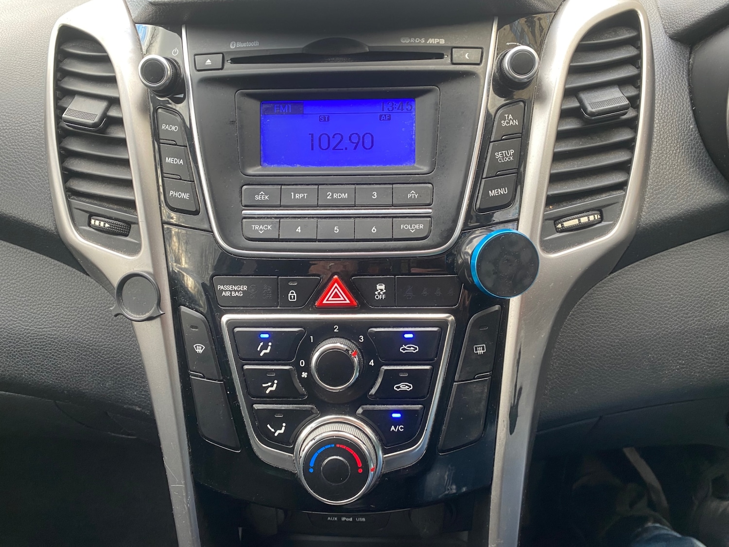 Used Hyundai i30 2014 for sale - 77260946: Photo 17