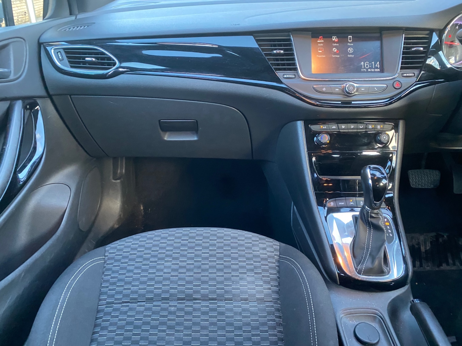 Used Vauxhall Astra 2017 for sale - 77435650: Photo 11