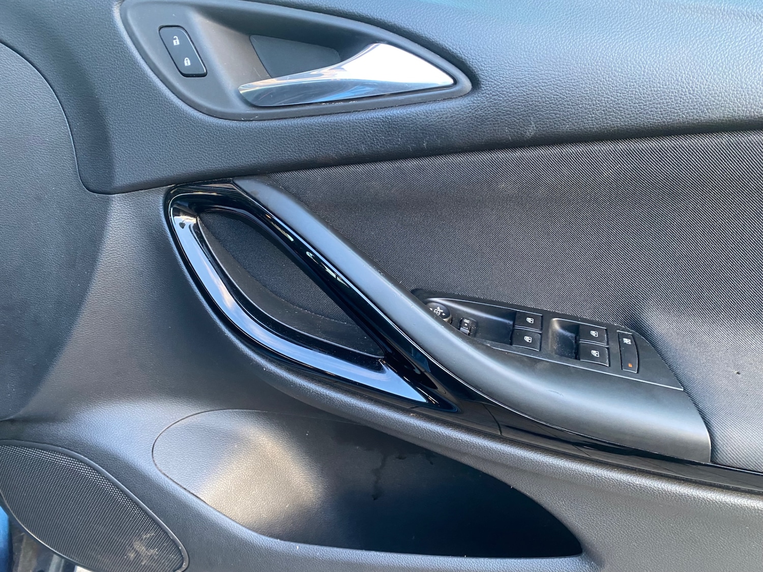 Used Vauxhall Astra 2017 for sale - 77435650: Photo 17