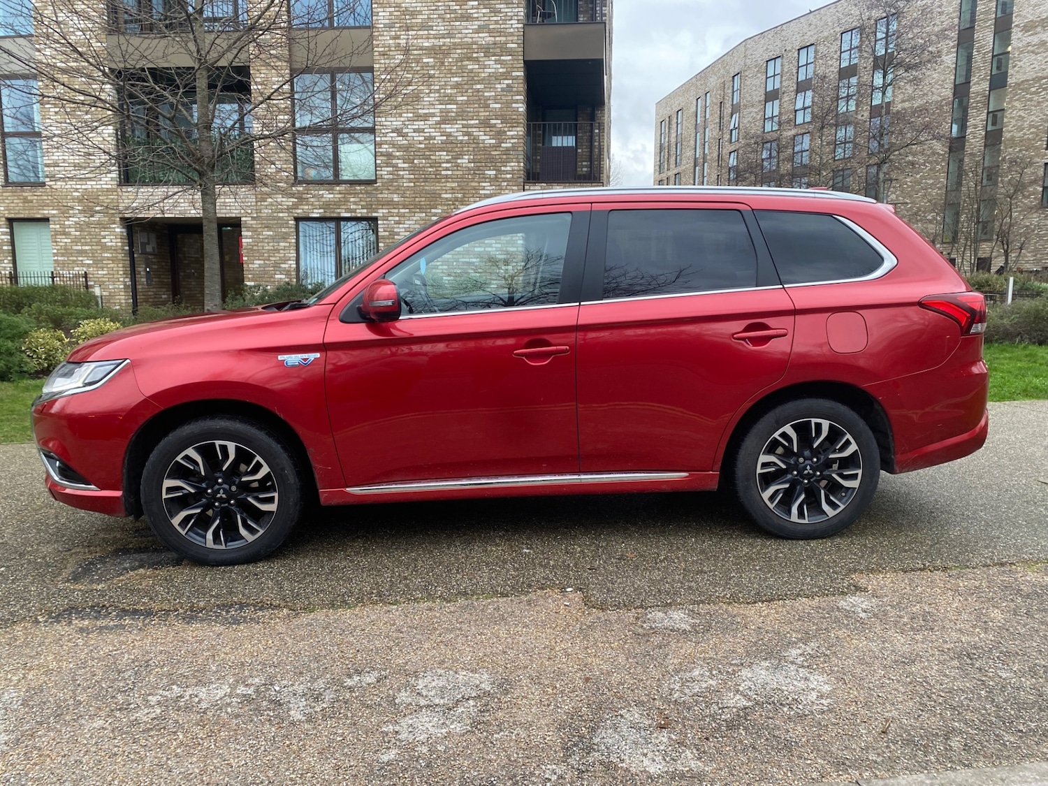 Used Mitsubishi Outlander 2015 for sale - 77406236: Photo 2