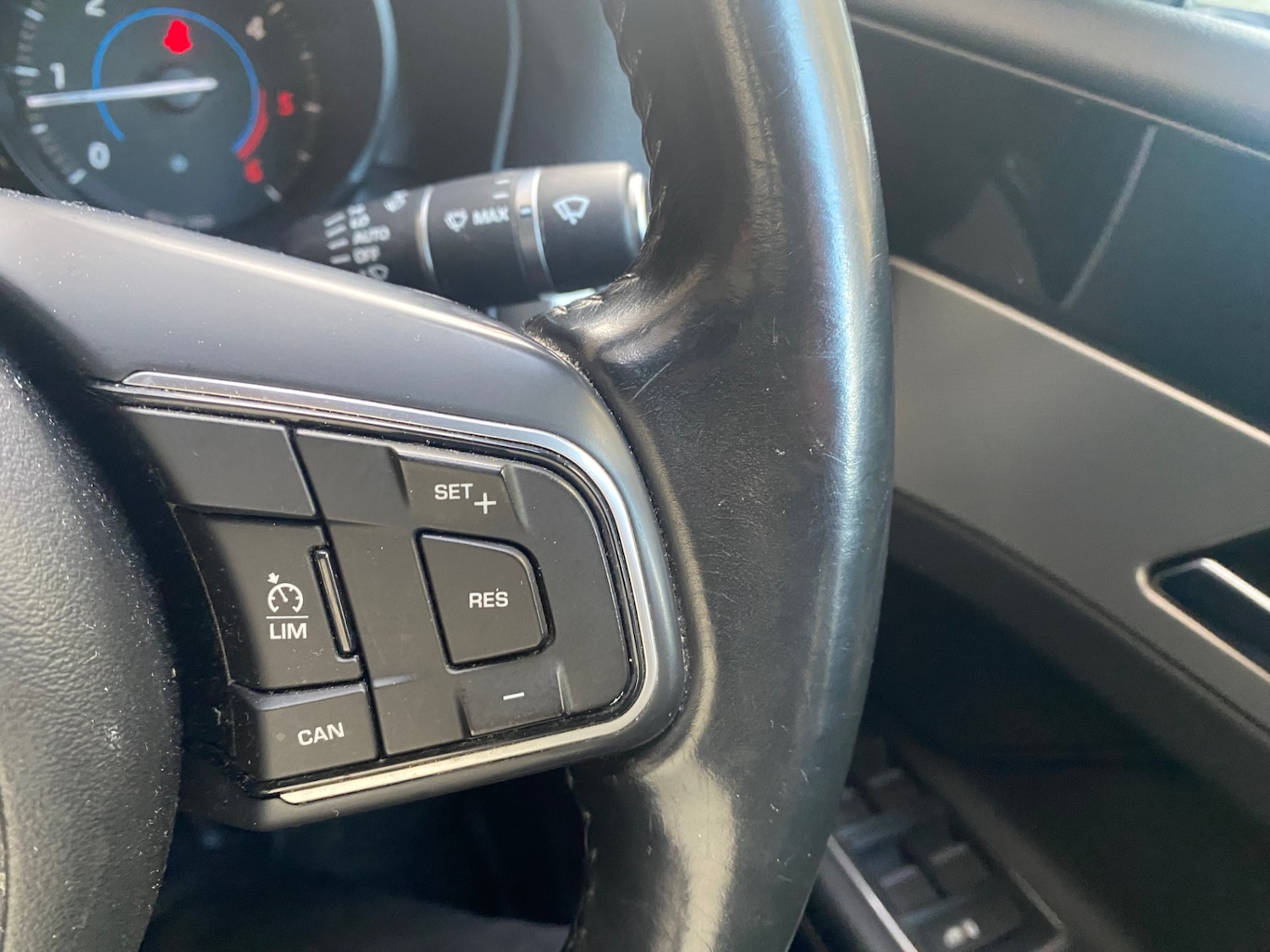 Used Jaguar XF 2015 for sale - 77367248: Photo 31