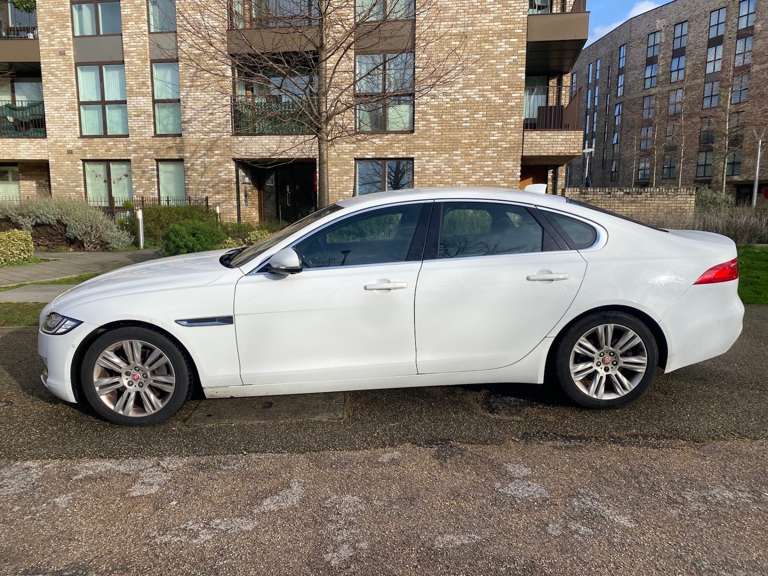 Used Jaguar XF 2015 for sale - 77367248: Photo 4