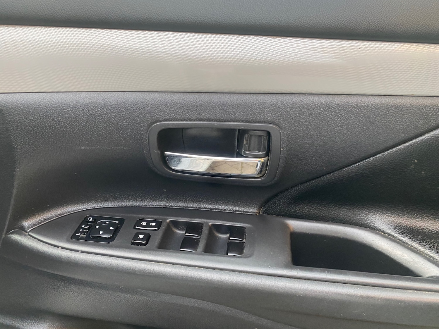 Used Mitsubishi Outlander 2015 for sale - 77118474: Photo 15