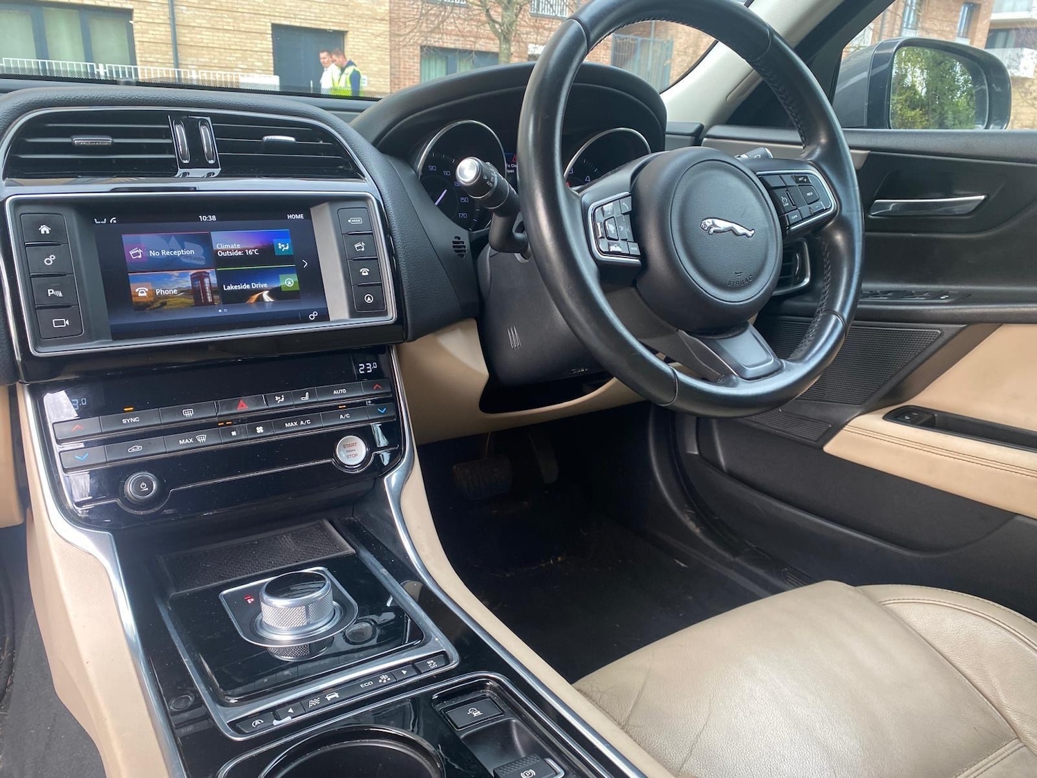 Used Jaguar XE 2016 for sale - 76655623: Photo 11