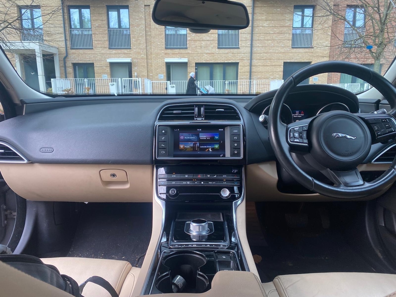 Used Jaguar XE 2016 for sale - 76655623: Photo 13