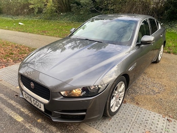 Used Jaguar XE 2016 for sale - 76655623: Photo