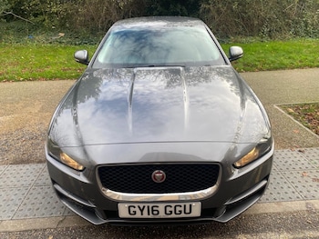 Used Jaguar XE 2016 for sale - 76655623: Photo