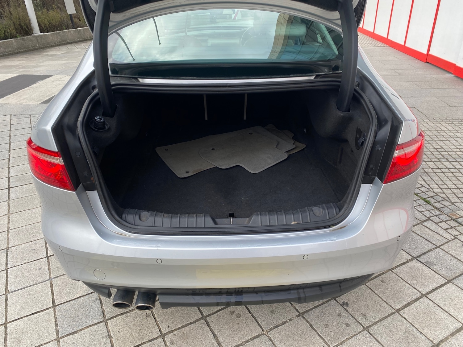 Used Jaguar XF 2016 for sale - 76612211: Photo 11