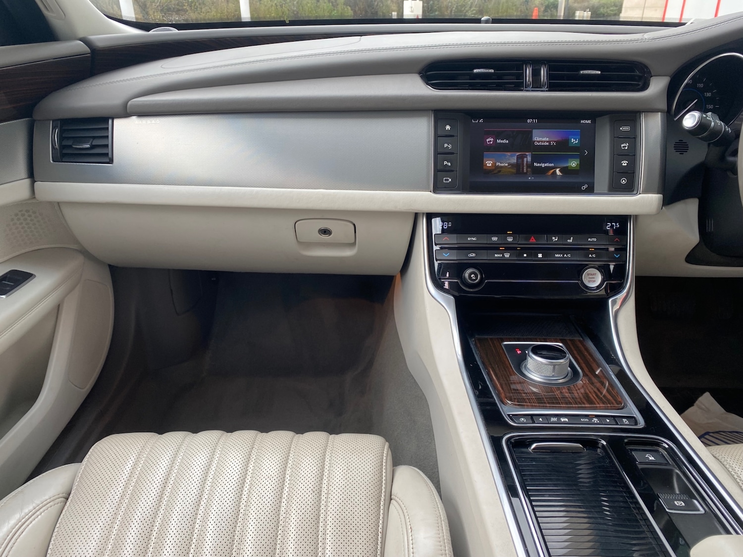 Used Jaguar XF 2016 for sale - 76612211: Photo 12