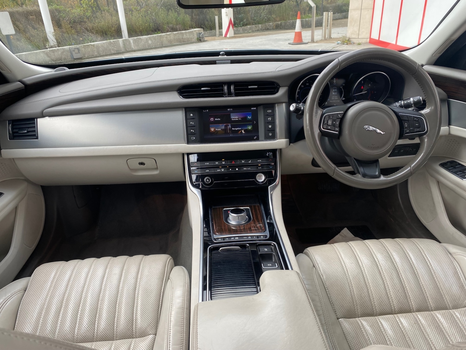 Used Jaguar XF 2016 for sale - 76612211: Photo 13