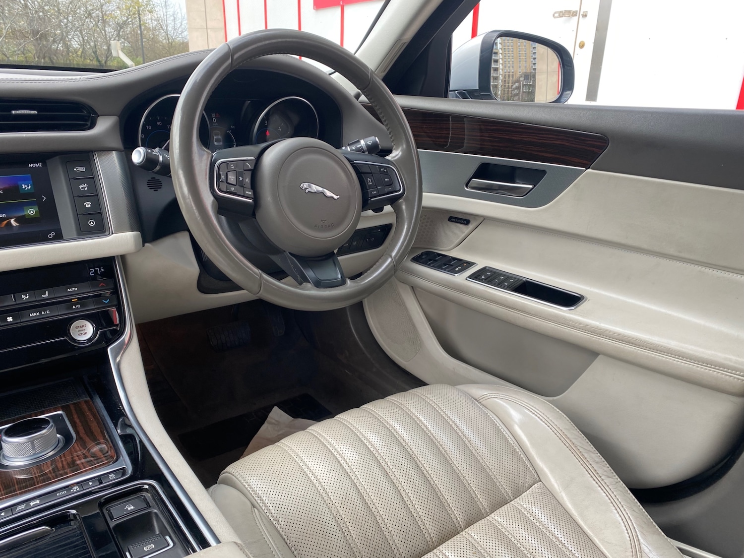 Used Jaguar XF 2016 for sale - 76612211: Photo 15