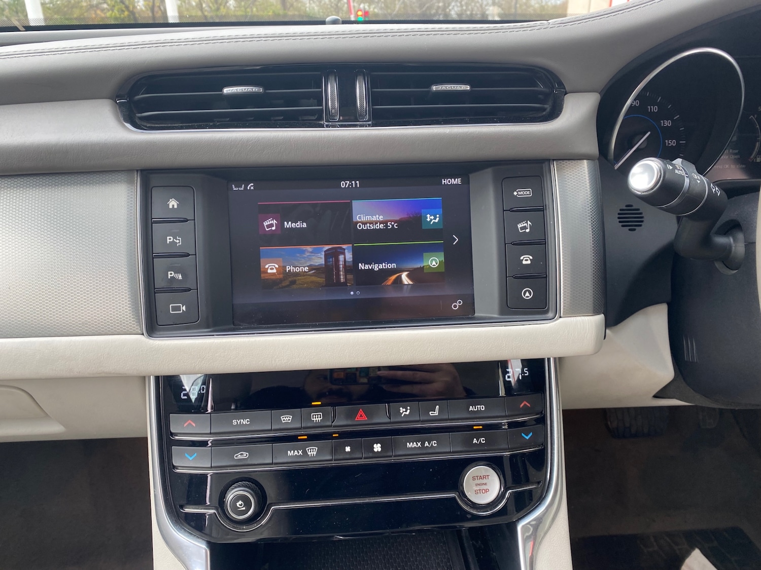 Used Jaguar XF 2016 for sale - 76612211: Photo 16