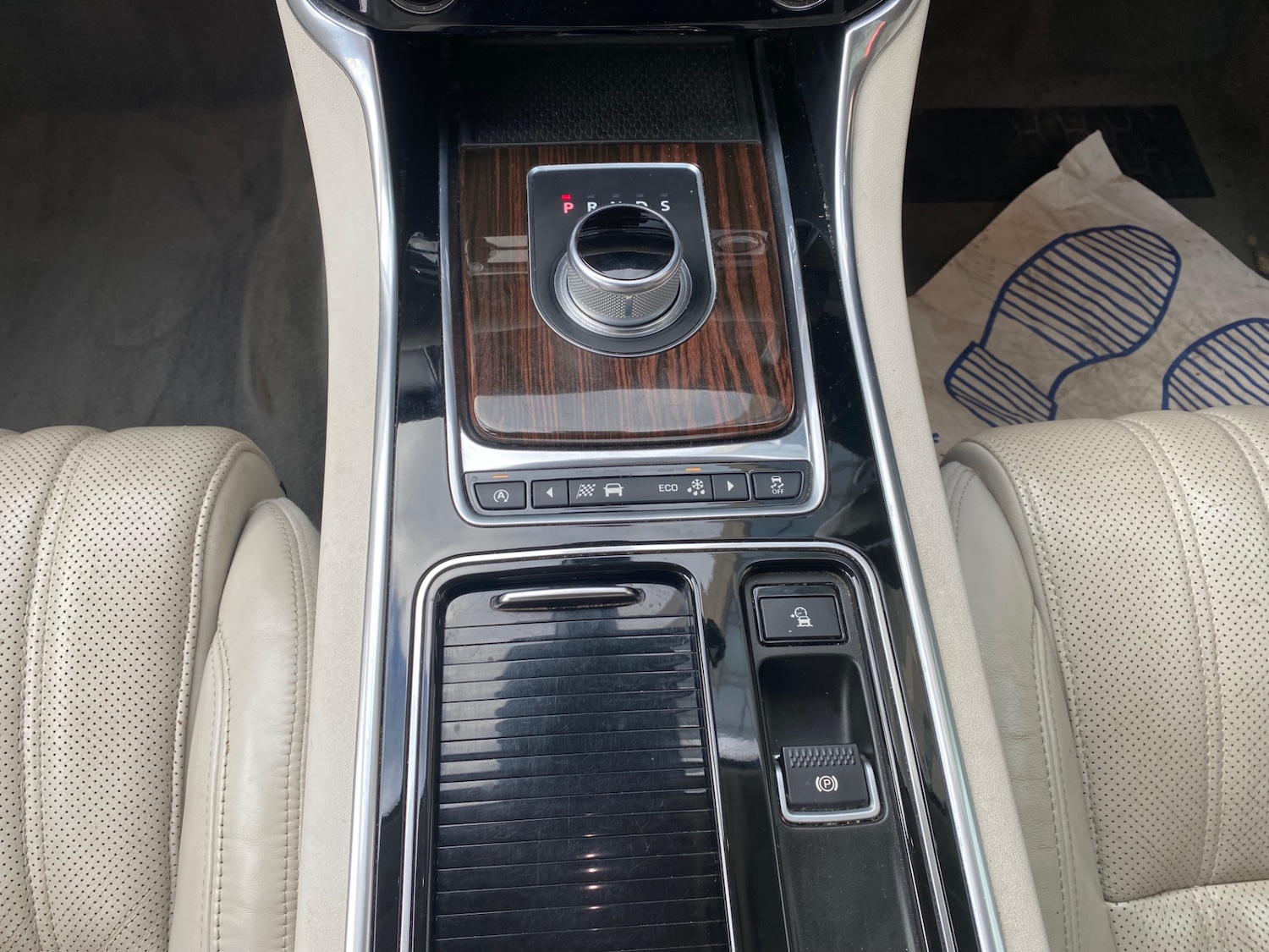 Used Jaguar XF 2016 for sale - 76612211: Photo 17