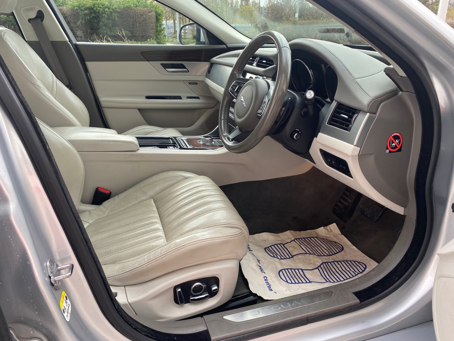 Used Jaguar XF 2016 for sale - 76612211: Photo 18