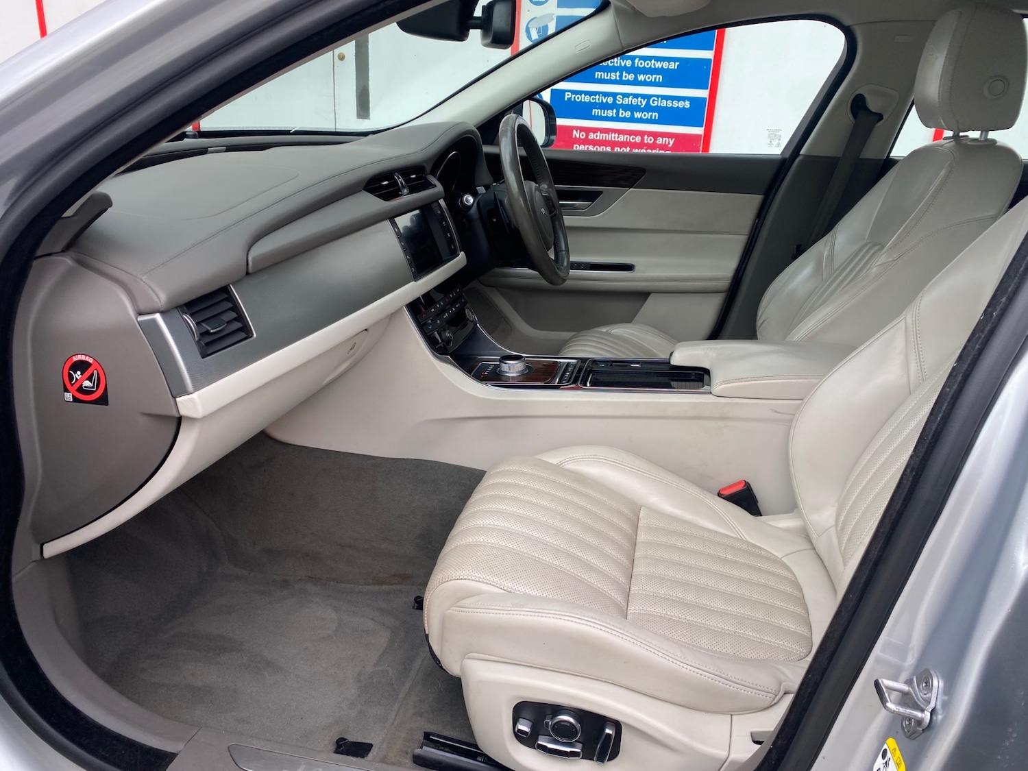 Used Jaguar XF 2016 for sale - 76612211: Photo 19