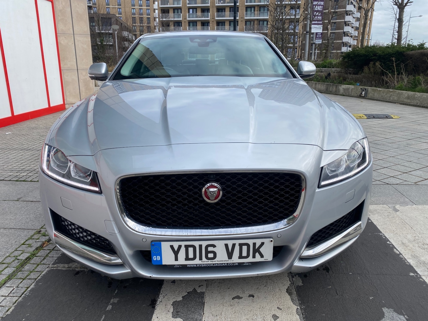 Used Jaguar XF 2016 for sale - 76612211: Photo 2
