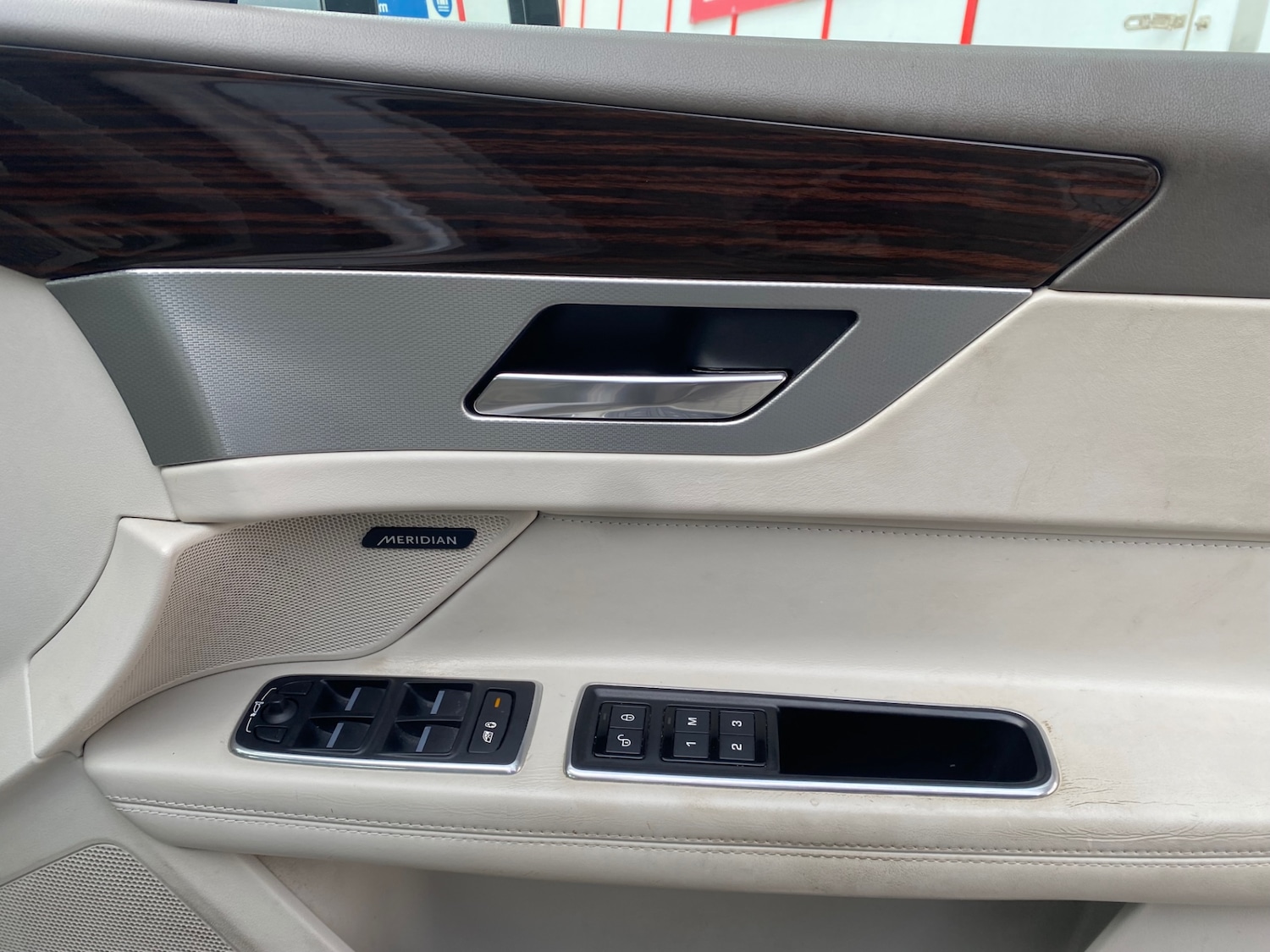 Used Jaguar XF 2016 for sale - 76612211: Photo 22