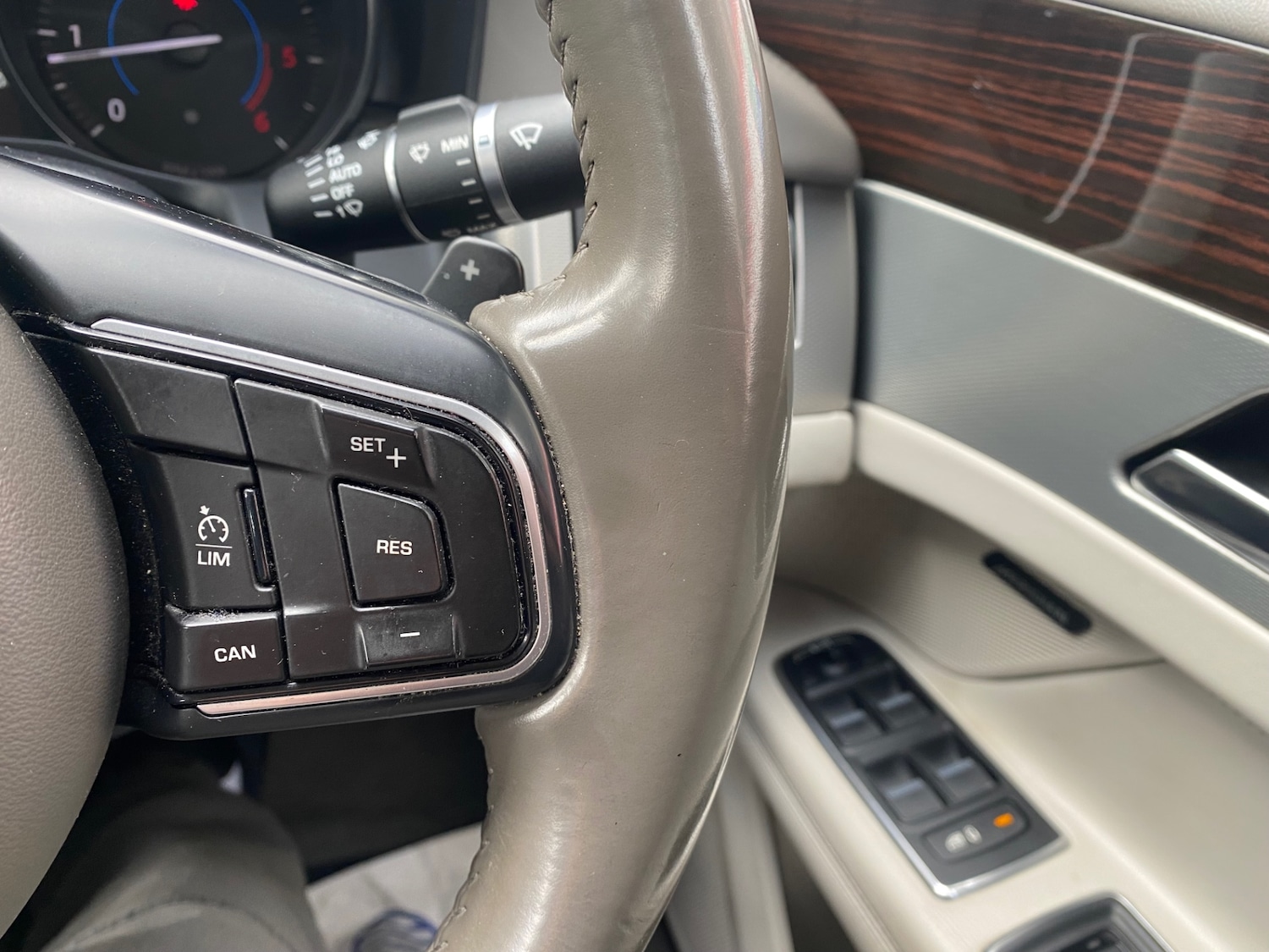 Used Jaguar XF 2016 for sale - 76612211: Photo 24