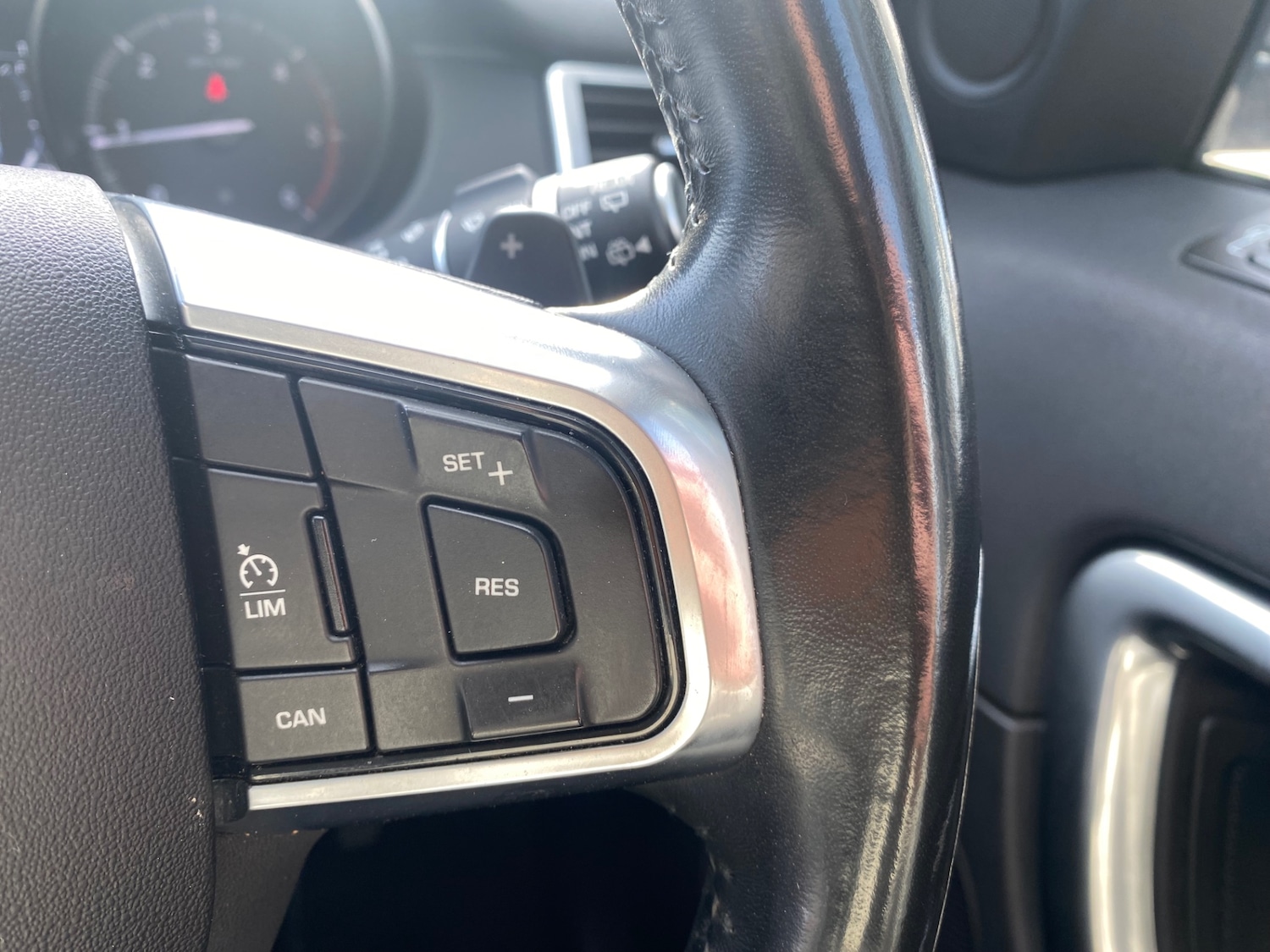 Used Land Rover Discovery Sport 2017 for sale - 77379493: Photo 26