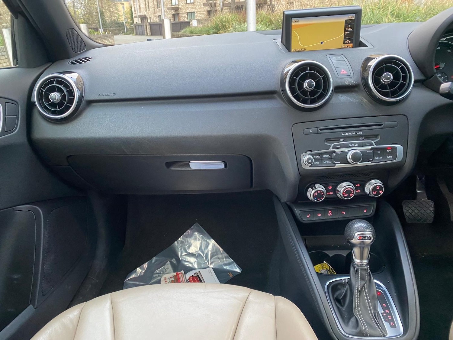 Used Audi A1 2013 for sale - 76653948: Photo 16