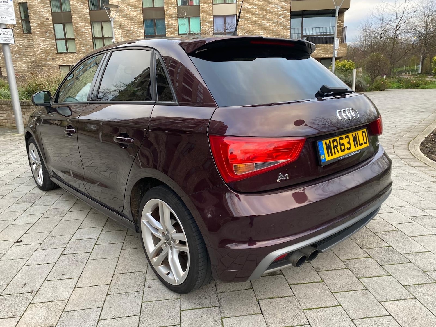 Used Audi A1 2013 for sale - 76653948: Photo 2