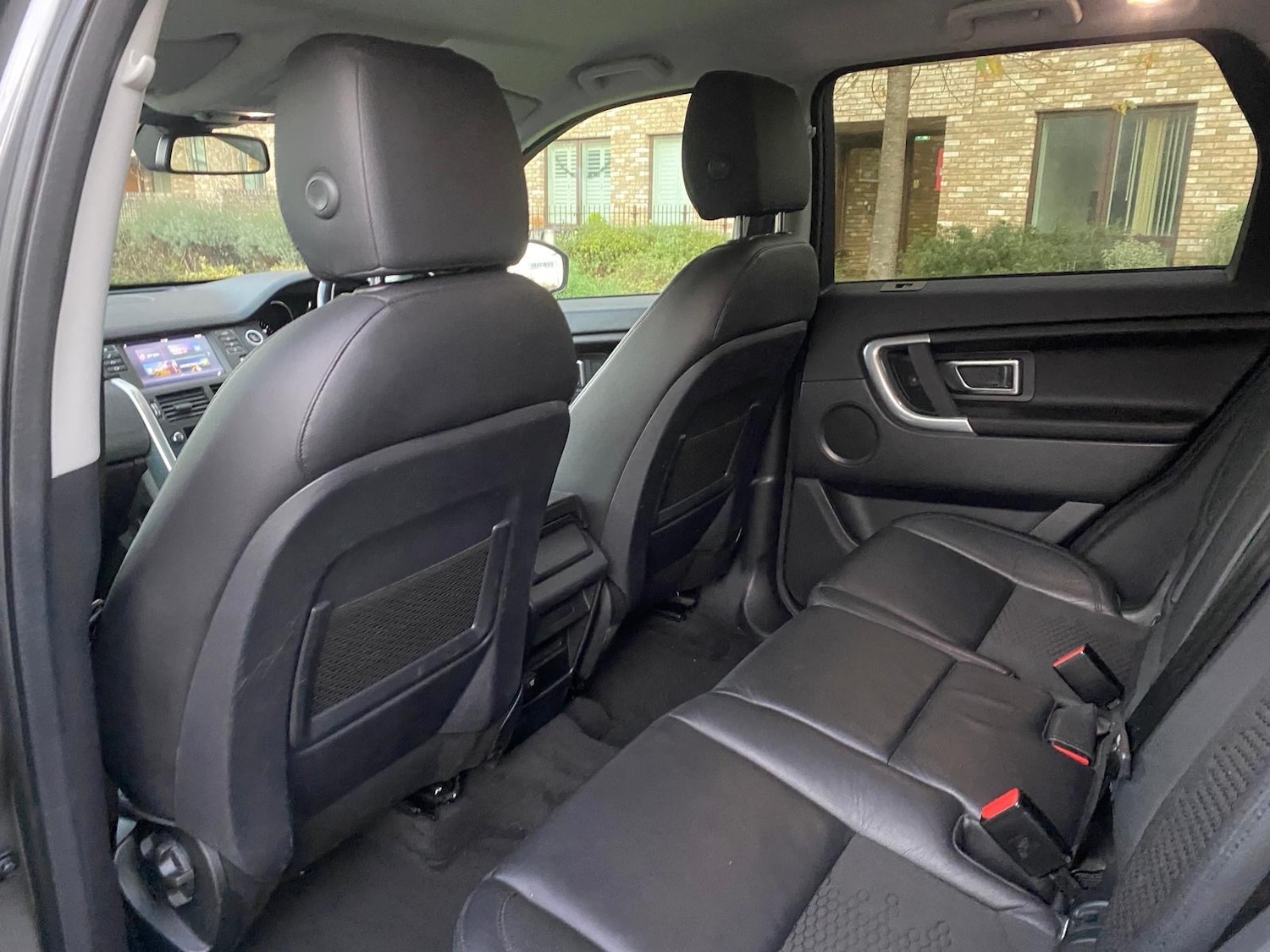 Used Land Rover Discovery Sport 2017 for sale - 76709796: Photo 13