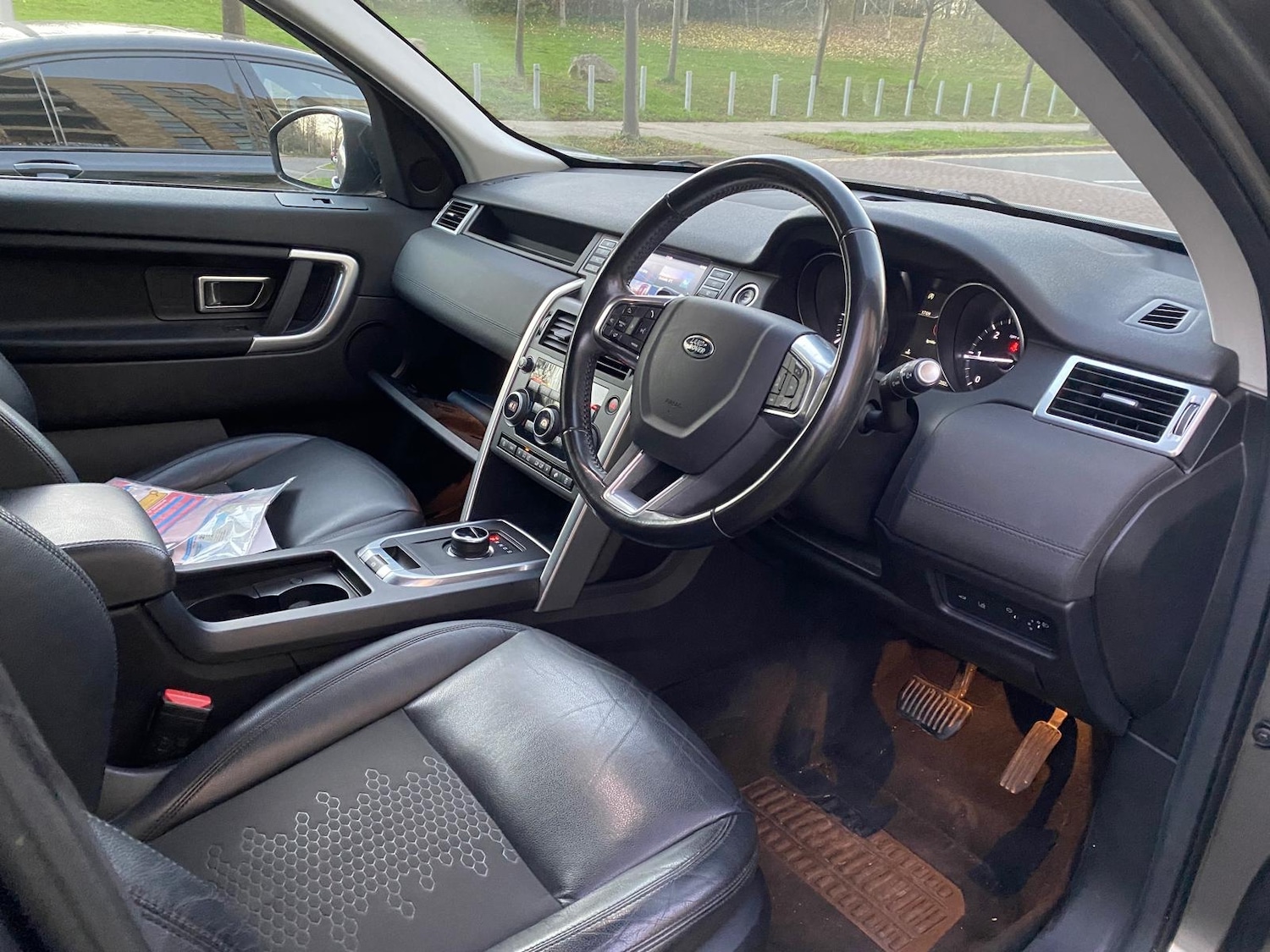 Used Land Rover Discovery Sport 2017 for sale - 76709796: Photo 18