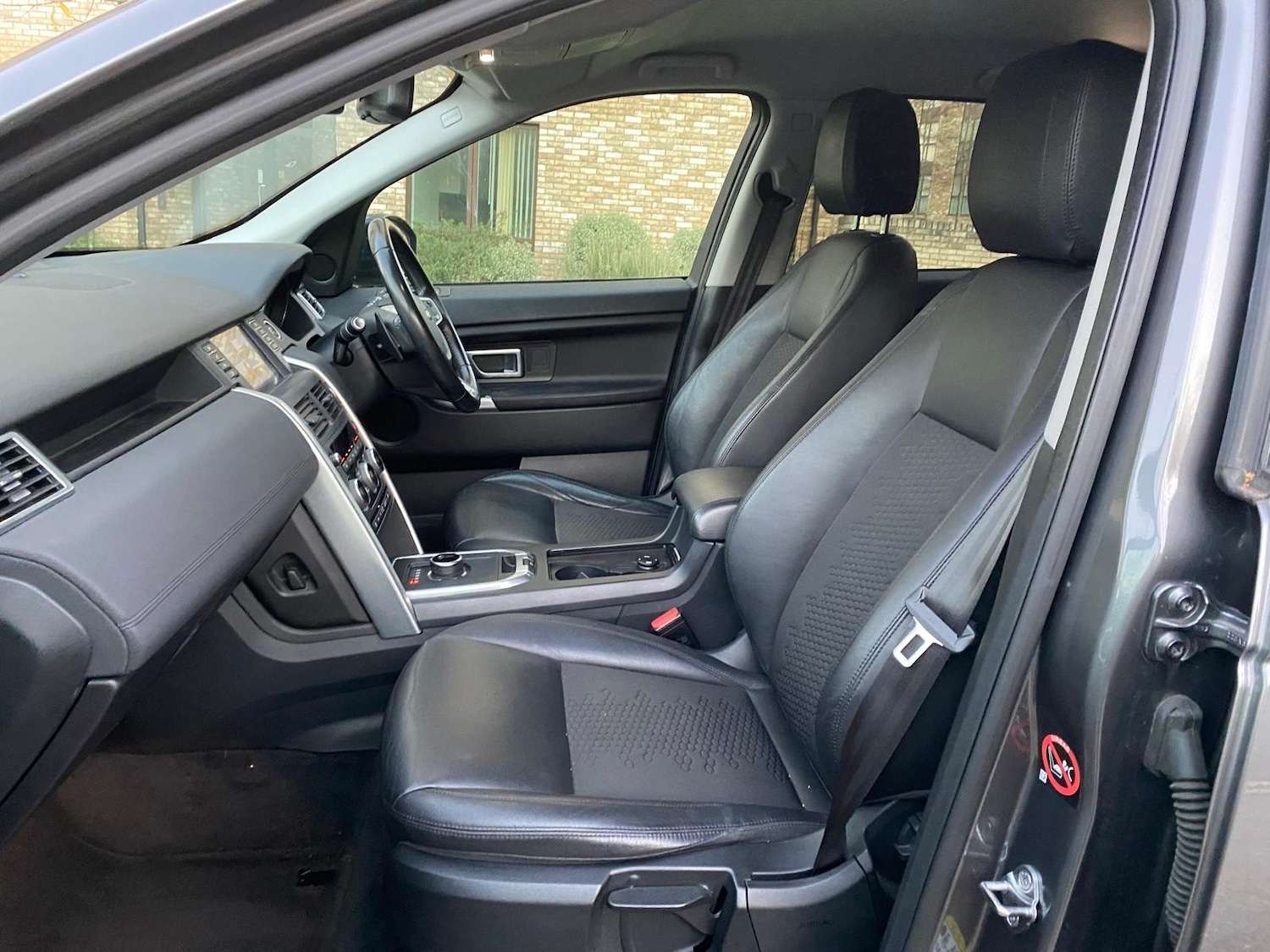 Used Land Rover Discovery Sport 2017 for sale - 76709796: Photo 20