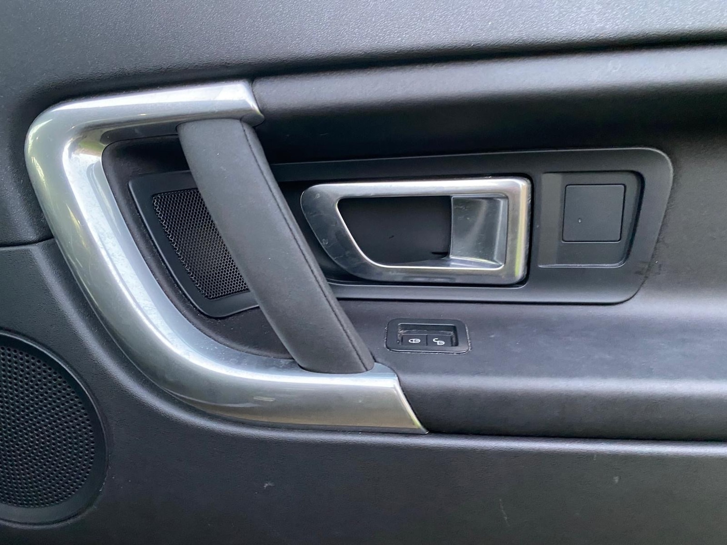 Used Land Rover Discovery Sport 2017 for sale - 76709796: Photo 21