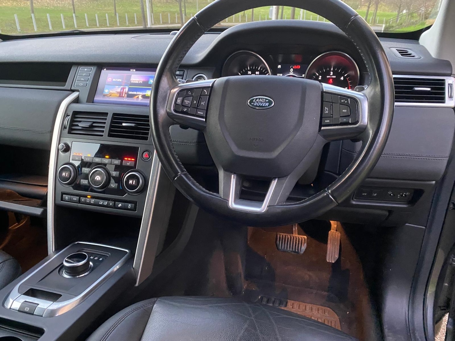 Used Land Rover Discovery Sport 2017 for sale - 76709796: Photo 22