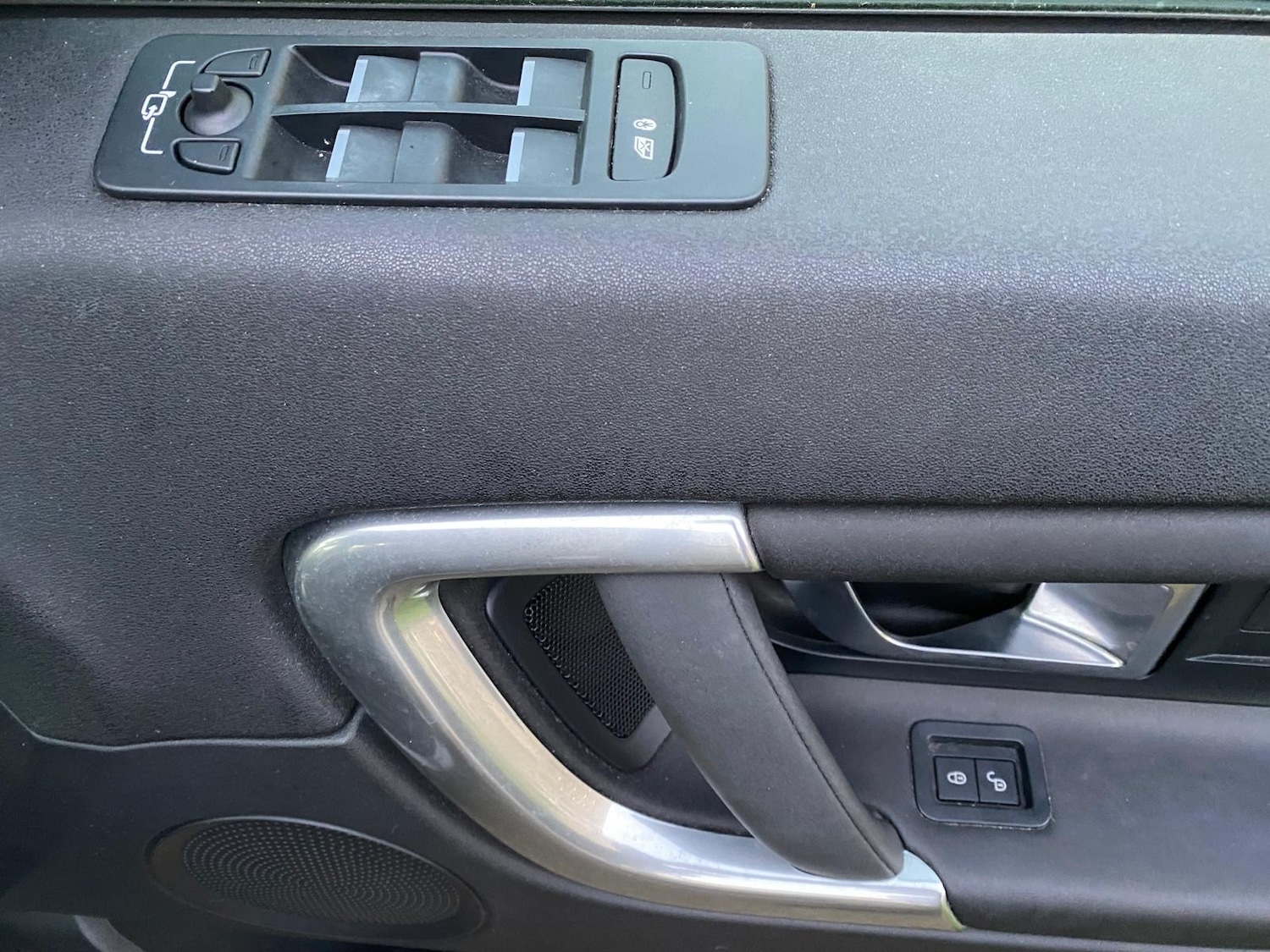 Used Land Rover Discovery Sport 2017 for sale - 76709796: Photo 26